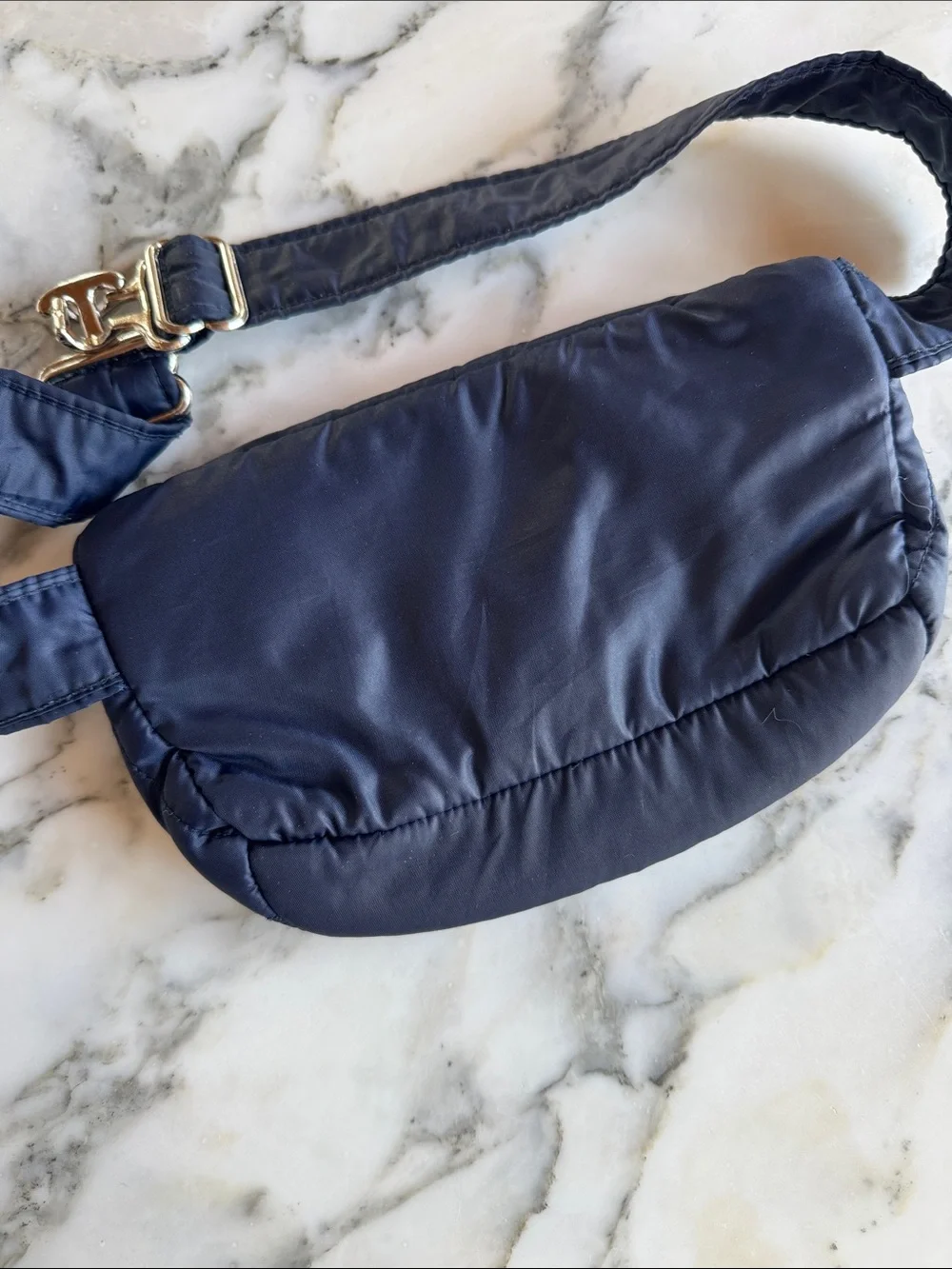 VTG Obermeyer Navy Quilted Kids Crossbody Bag with Red & White Trim 32”